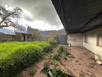 VENDO CASA A RECICLAR ZONA U.T.N