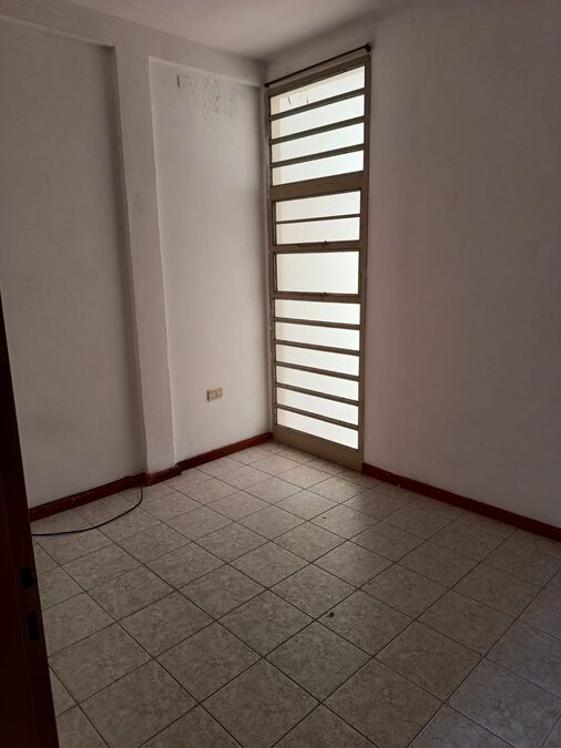 ALQUILER MONOAMBIENTE AMPLIO EN MICRO CENTRO