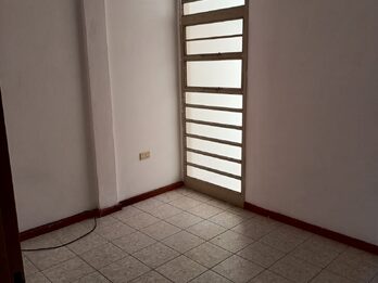 ALQUILER MONOAMBIENTE AMPLIO EN MICRO CENTRO