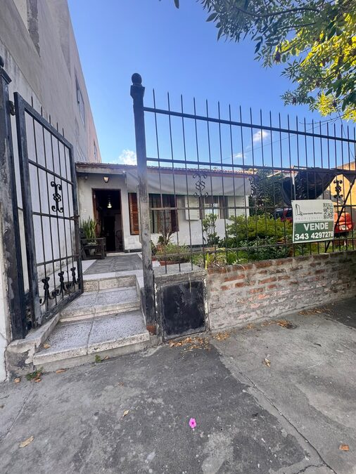Casa Barrio CGT calle Mateo Dumon