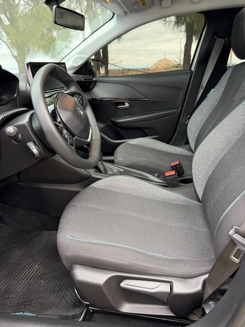 VENDO 208 STYLE 2023 CON 43 MIL KM