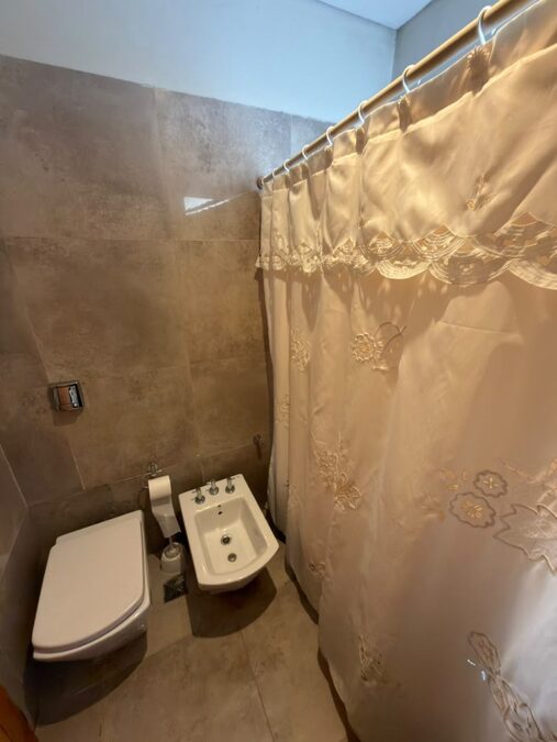 VENTA CASA 4 DORMITORIOS - BARRIO SANTA CANDIDA !!!