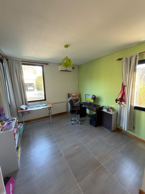 VENTA CASA 4 DORMITORIOS - BARRIO SANTA CANDIDA !!!