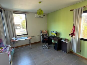 VENTA CASA 4 DORMITORIOS - BARRIO SANTA CANDIDA !!!