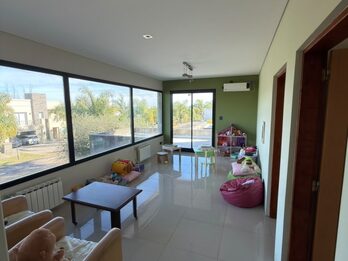 VENTA CASA 4 DORMITORIOS - BARRIO SANTA CANDIDA !!!