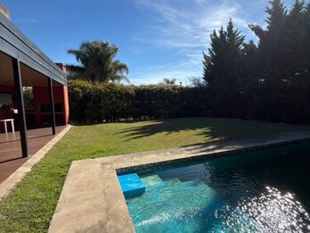 VENTA CASA 4 DORMITORIOS - BARRIO SANTA CANDIDA !!!