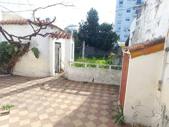 VENDO CASA A REFACCIONAR EN CALLE SALTA
