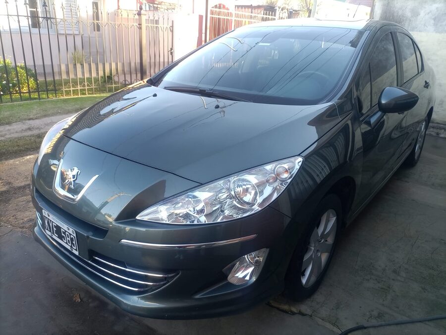 Vendo Peugeot 408 Allure + Nav 2012. No permuto