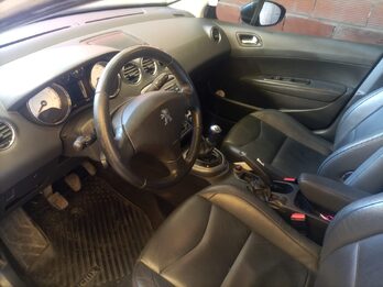Vendo Peugeot 408 Allure + Nav 2012. No permuto