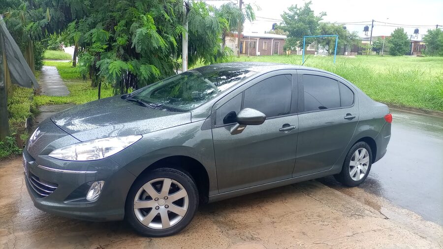 Vendo Peugeot 408 Allure + Nav 2012. No permuto