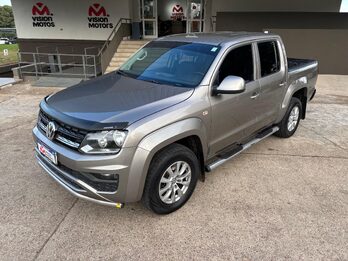 VOLKSWAGEN AMAROK V6 COMFORTLINE 4x4 AT. Recibo vehículos.