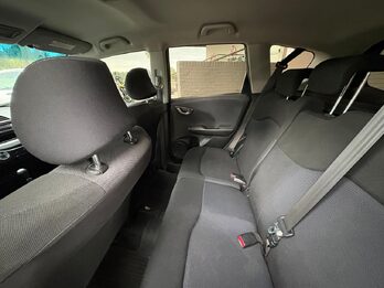HONDA Fit LX-L. Recibo vehículos.
