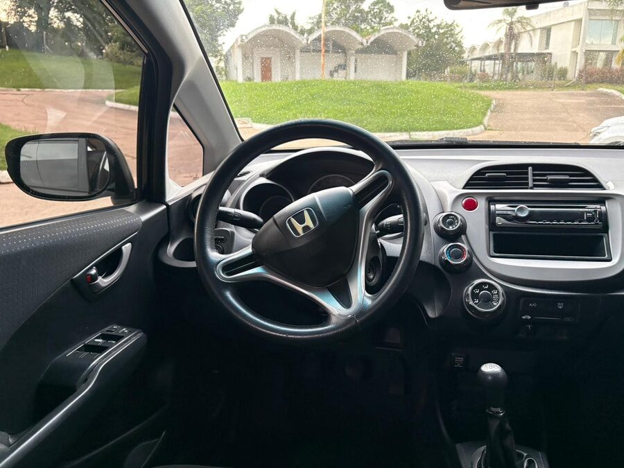 HONDA Fit LX-L. Recibo vehículos.