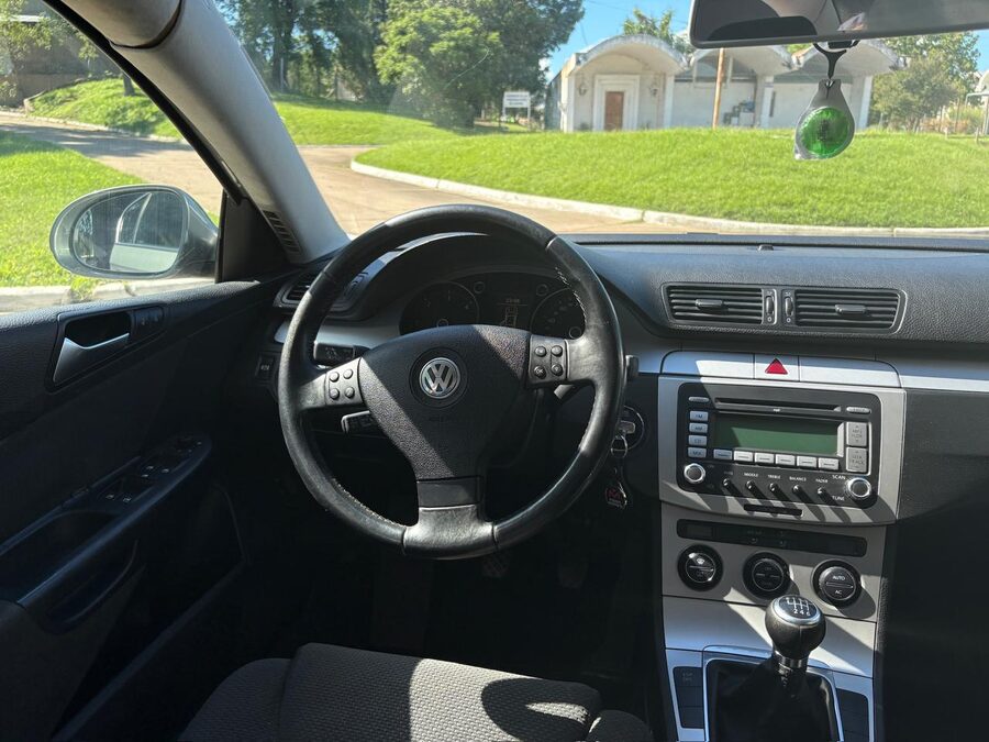VOLKSWAGEN PASSAT 2.0 TDI. Recibo vehículos.