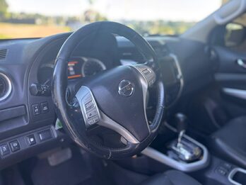 NISSAN FRONTIER CD LE 2.3 D 4X4 AT. Recibo vehículos.
