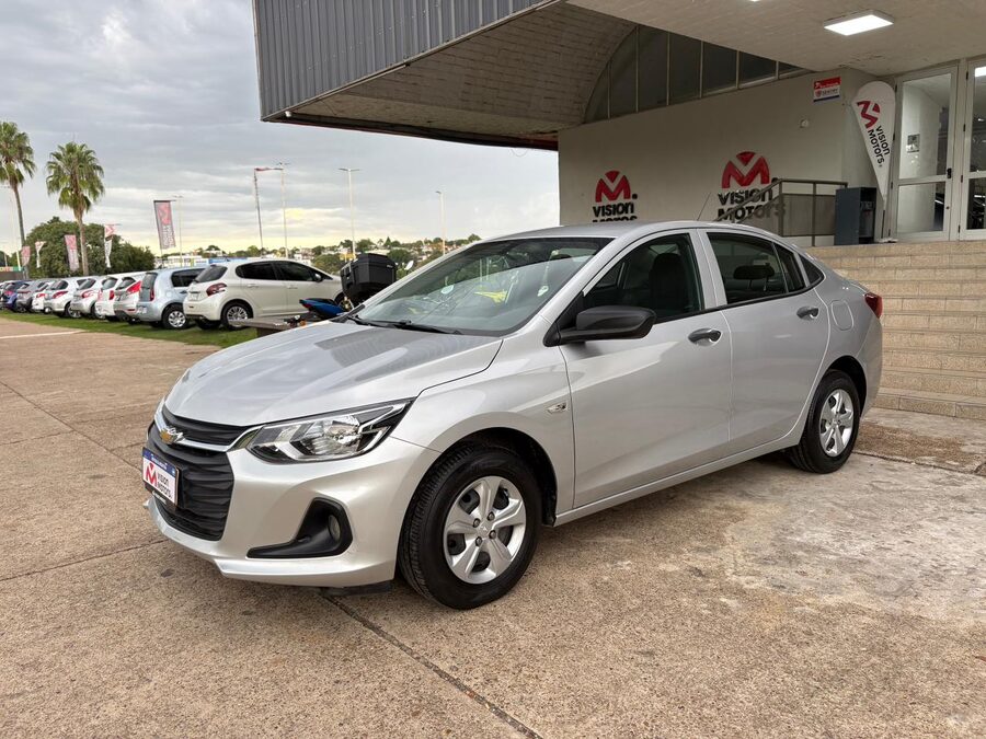 CHEVROLET ONIX PLUS 1.2 LT. Recibo vehículos.