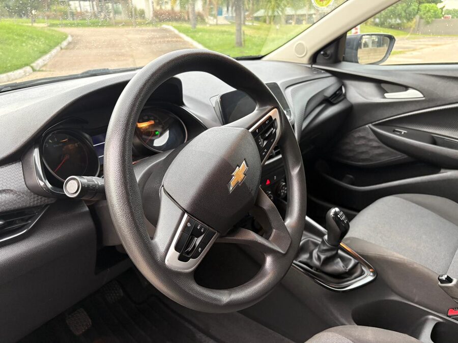 CHEVROLET ONIX PLUS 1.2 LT. Recibo vehículos.