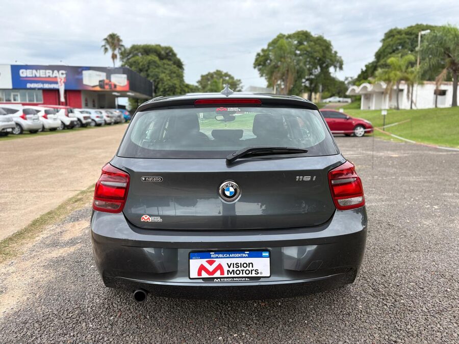 BMW 116i. Recibo vehÍculos.