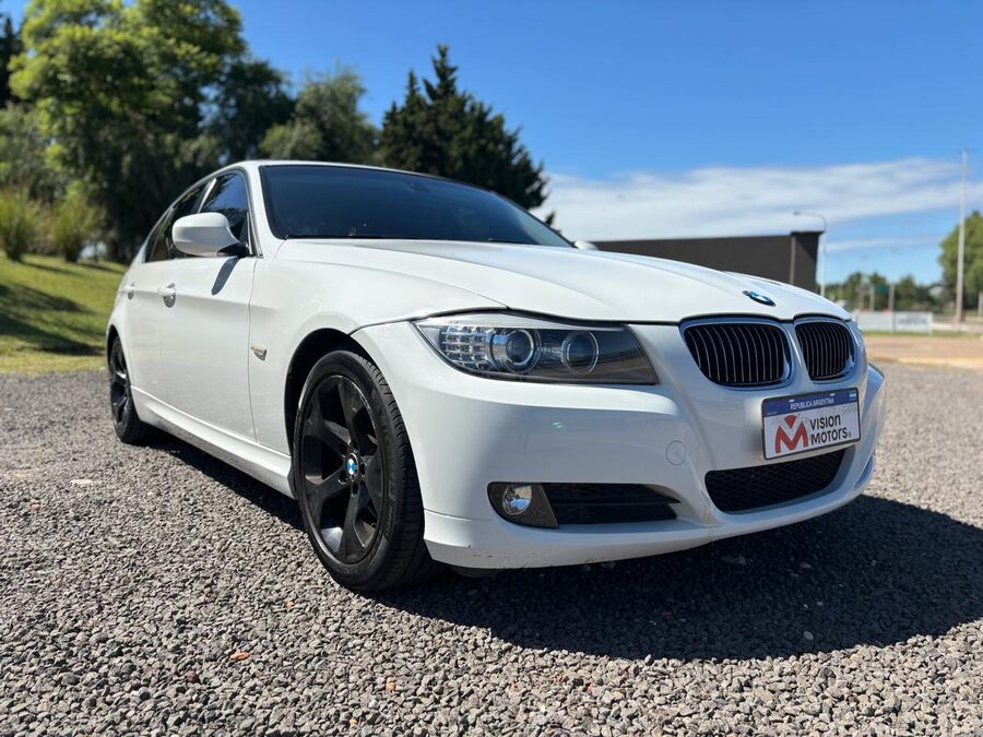 BMW 325I EXECUTIVE. Recibo vehículos de menor y mayor valor