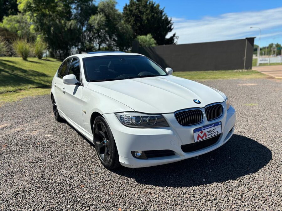 BMW 325I EXECUTIVE. Recibo vehículos de menor y mayor valor