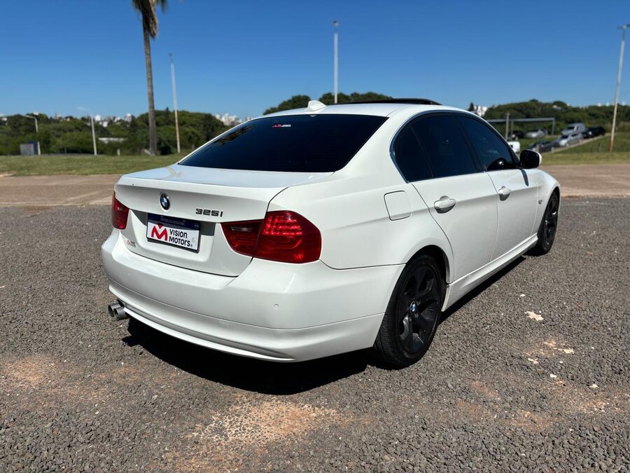 BMW 325I EXECUTIVE. Recibo vehículos de menor y mayor valor