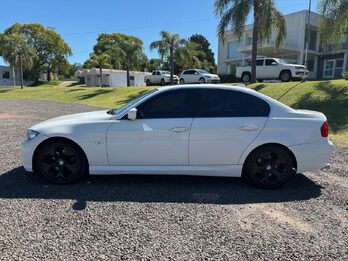 BMW 325I EXECUTIVE. Recibo vehículos de menor y mayor valor