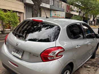 VENDO PEUGEOT 208 2015 1.5 ALLURE TOUCHSCREEN