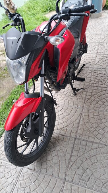 Honda cb 125 twister
