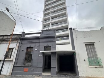 ✅ALQUILO OFICINA/CONSULTORIO ZONA CENTRO $450.000 + EXP+ IMP 🔥