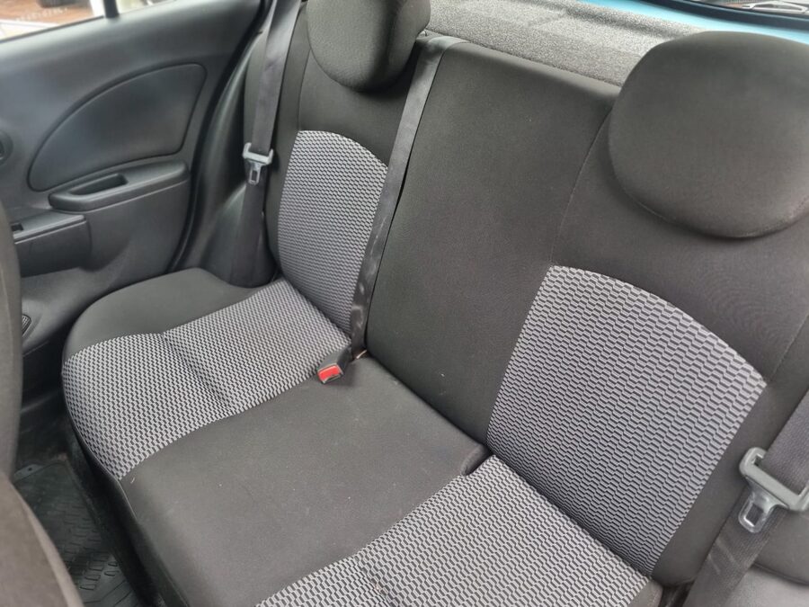 Excelente Nissan March 1.6 Pure Drive MT