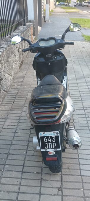 VENDO MOTO SCOOTER - BUEN ESTADO EN GENERAL