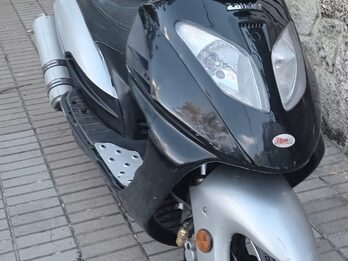 VENDO MOTO SCOOTER - BUEN ESTADO EN GENERAL