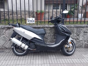VENDO MOTO SCOOTER - BUEN ESTADO EN GENERAL