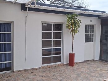 Alquilo casa