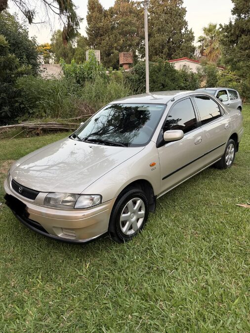 Mazda 323 F GLX 1999