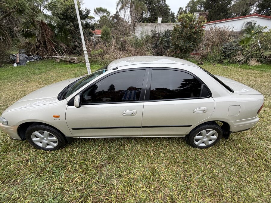 Mazda 323 F GLX 1999