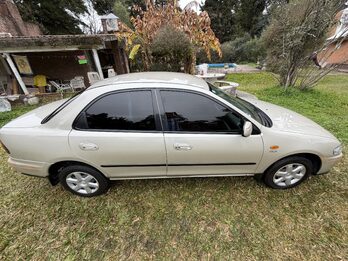 Mazda 323 F GLX 1999