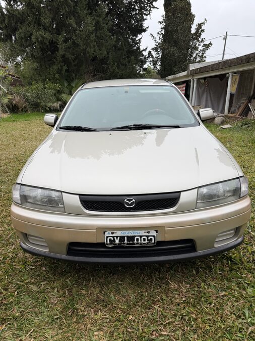 Mazda 323 F GLX 1999