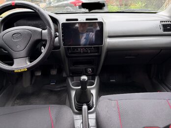 Mazda 323 F GLX 1999