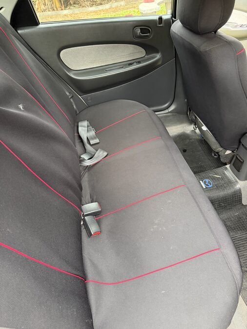 Mazda 323 F GLX 1999