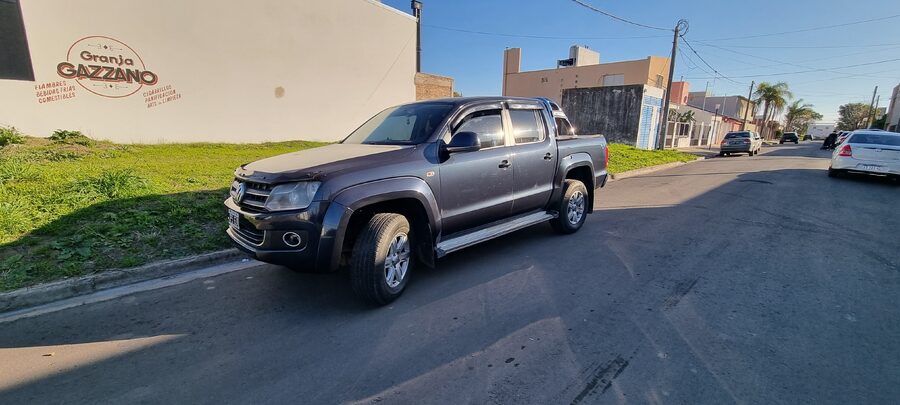 Vendo Amarok 2.0 tdi Highline Pack 4x2 2011
