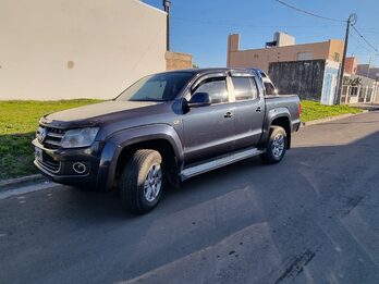 Vendo Amarok 2.0 tdi Highline Pack 4x2 2011