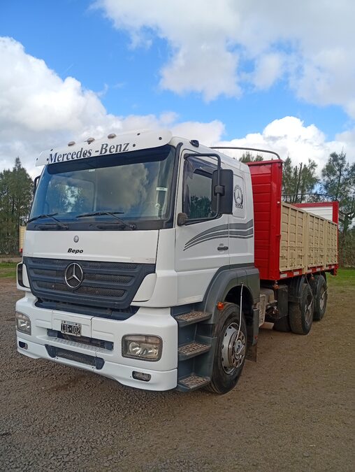 CAMION MB AXOR 6X2 BALANCIN