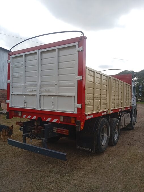 CAMION MB AXOR 6X2 BALANCIN