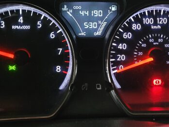 NISSAN VERSA ADVANCE IMPECABLE "UNICO" 44MIL KILOMETROS..!!