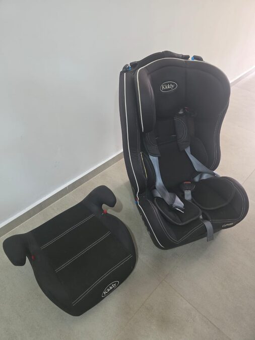 Cochecito marca kiddy, huevito von base pra auto, sillota de auto y booster