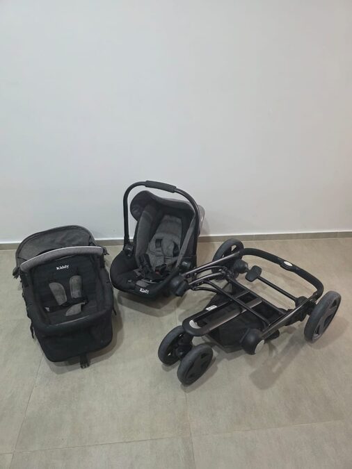 Cochecito marca kiddy, huevito von base pra auto, sillota de auto y booster