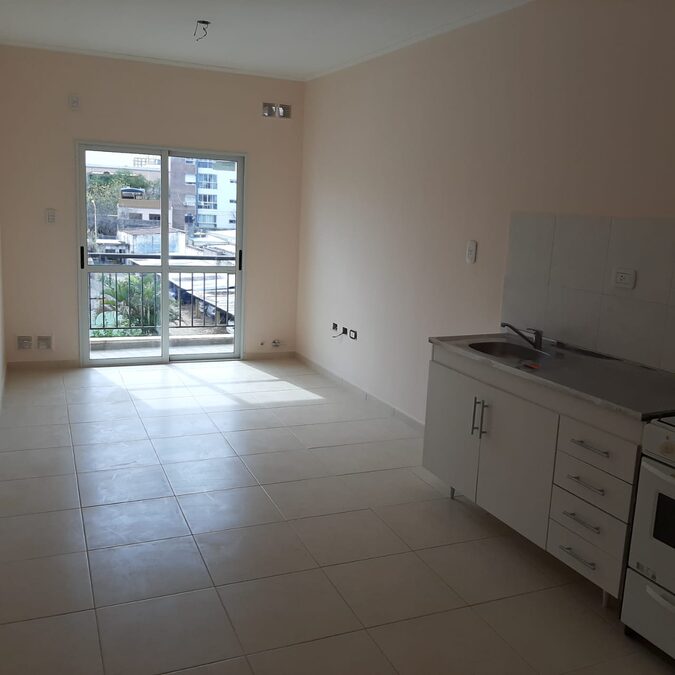 ALQUILO CALLE MAIPU DPTO.1 DORM.C/BALCON