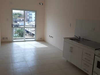 ALQUILO CALLE MAIPU DPTO.1 DORM.C/BALCON