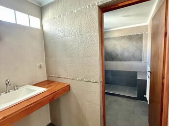 Vendemos excelente casa sobre calle Salta